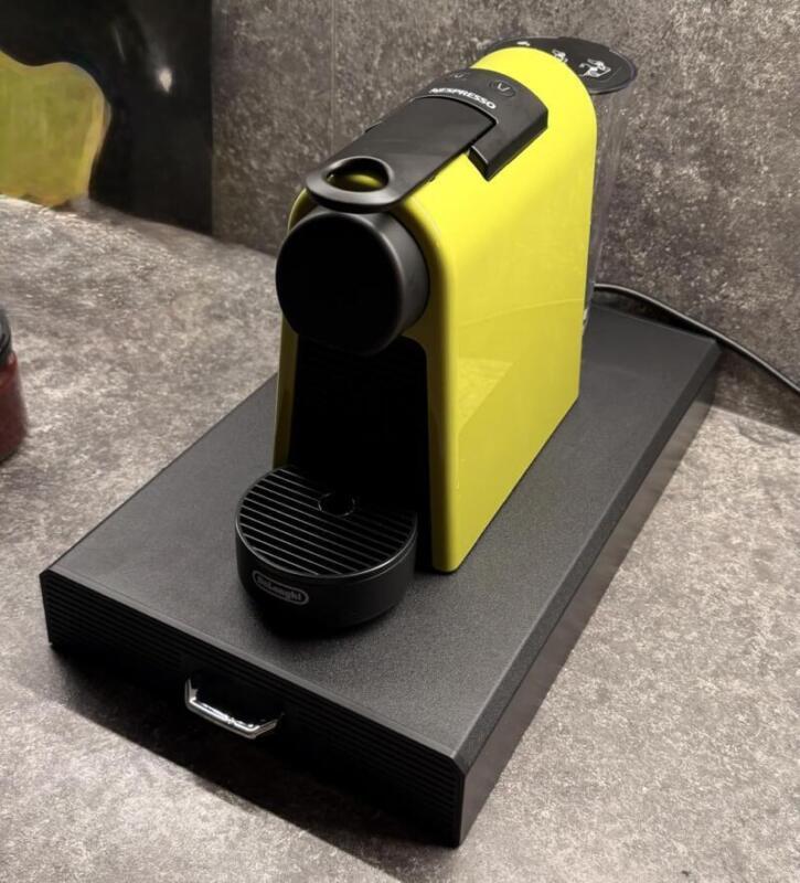 cafetera de capsulas delonghi detalle