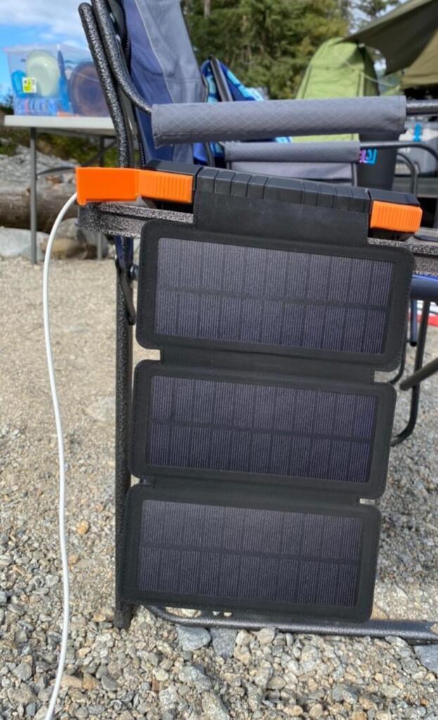 Cargador solar portatil: guia de compra cargador solar portatil blavor detalle